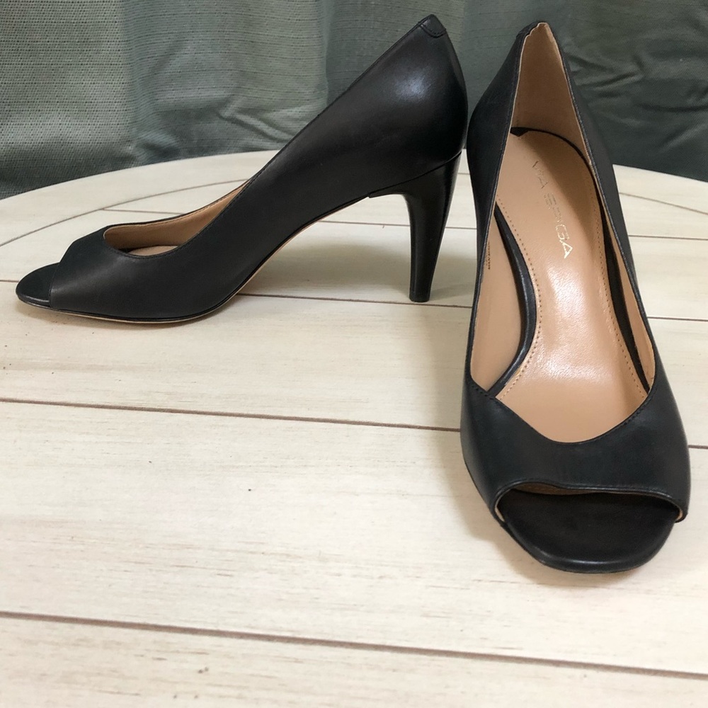 COPY - Via Spiga Leather Peeptoe Pumps in size 5